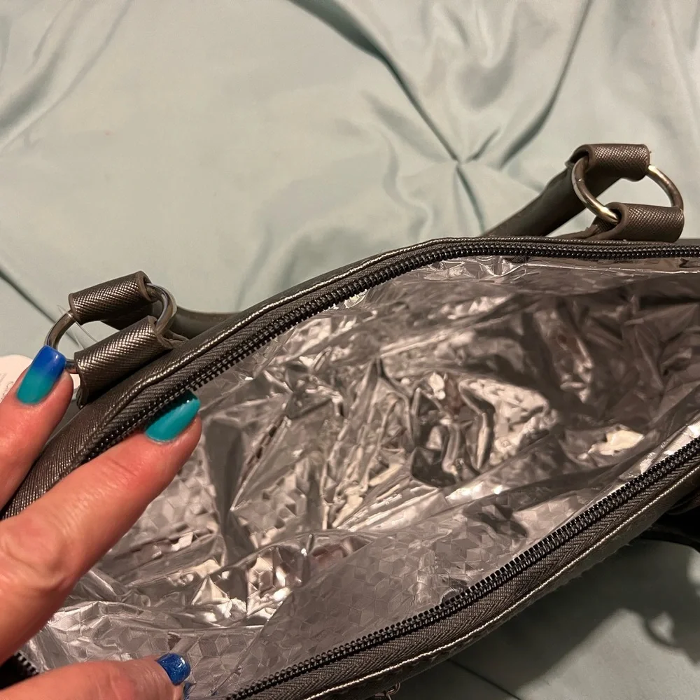 Insulated Wine Bag NWT with Wine Bottle opener included